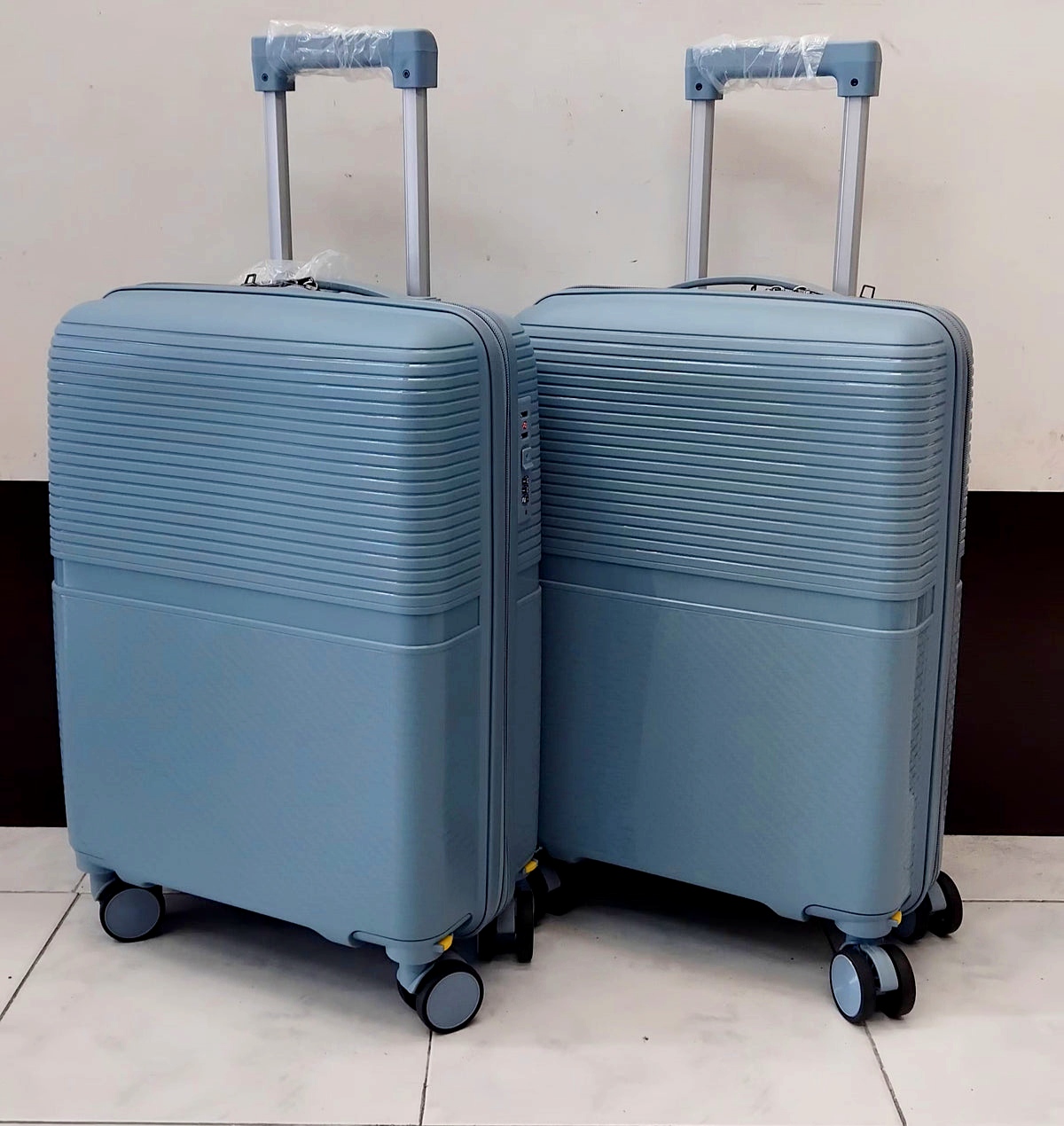 Conjunto 2 Malas de Viagem Pequena/ Cabine (Saem Rodas) Material em Polipropileno Premium foto 3